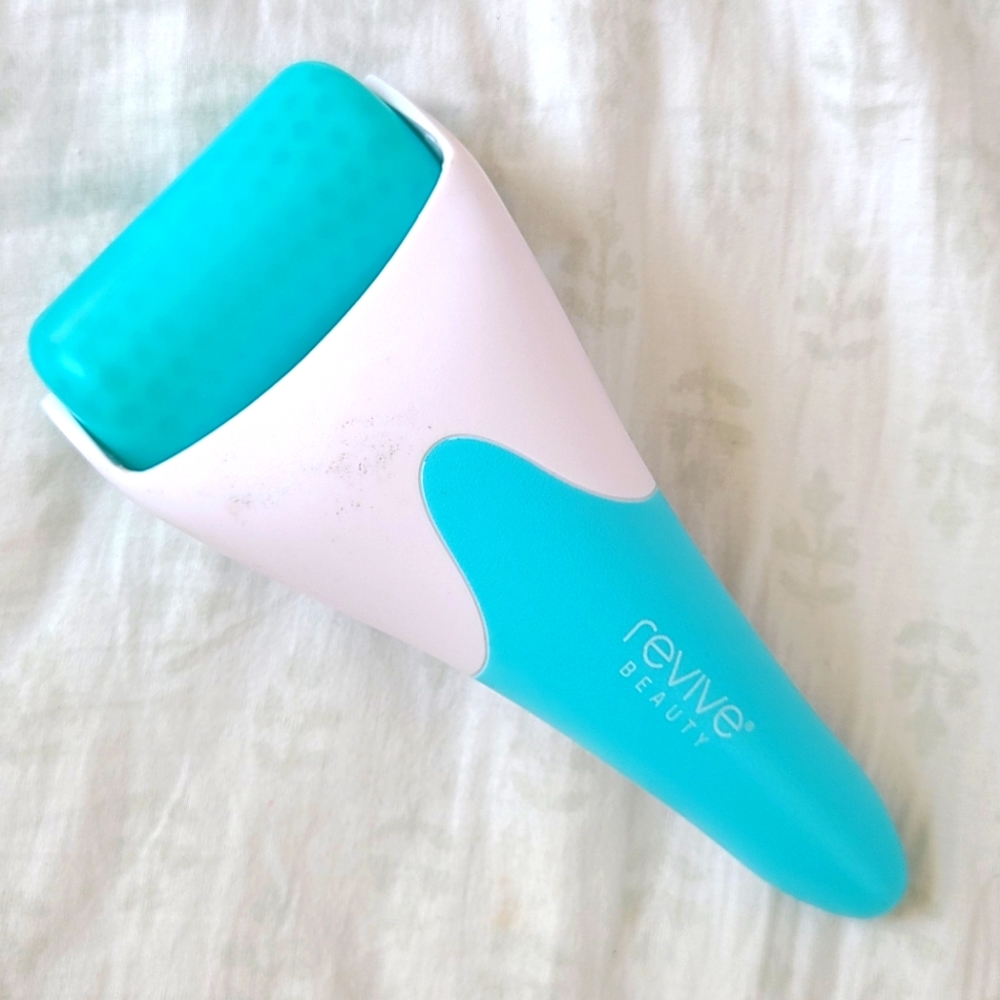 🌻 revive beauty • ice roller